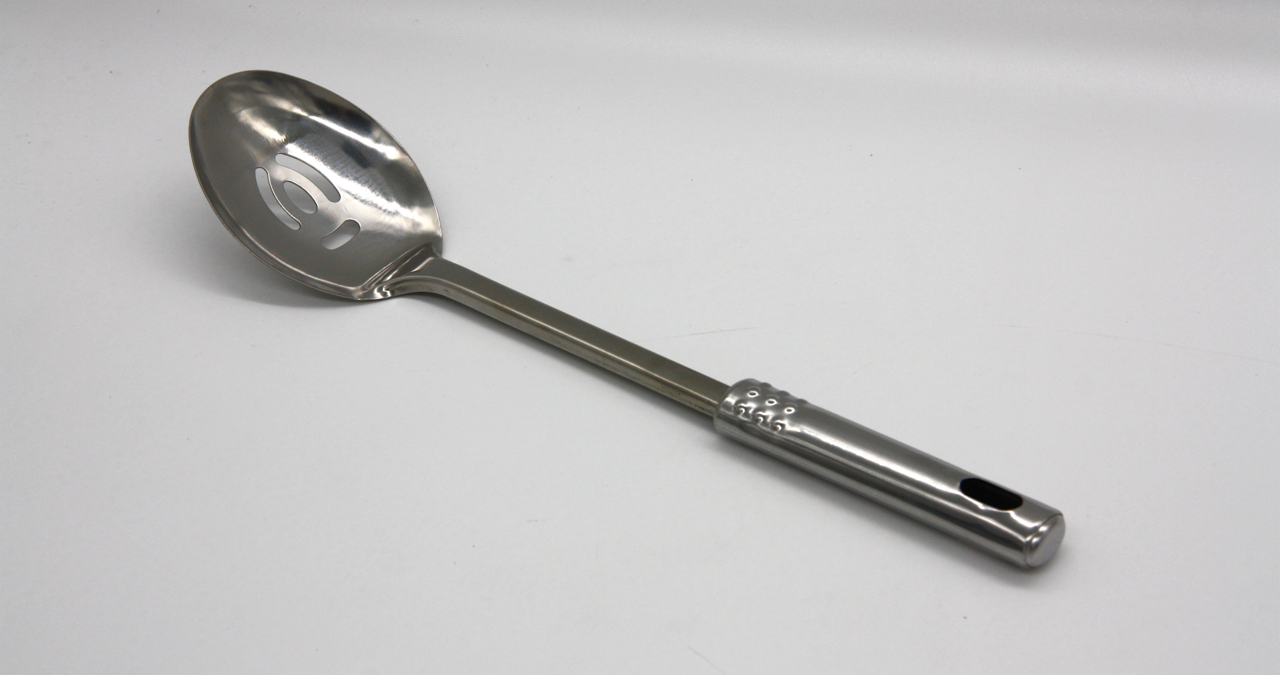 INOX OVÁLIS LYUKAS SZEDŐKANÁL