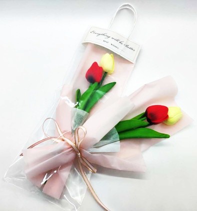 TULIPÁN CSOKOR 33CM DÍSZZACSKÓBAN 849522